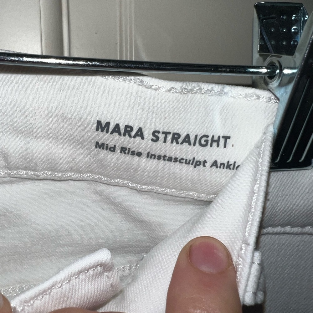 Mara instasculpt straight legged DL1961 white cropped jeans - Picture 4 of 12